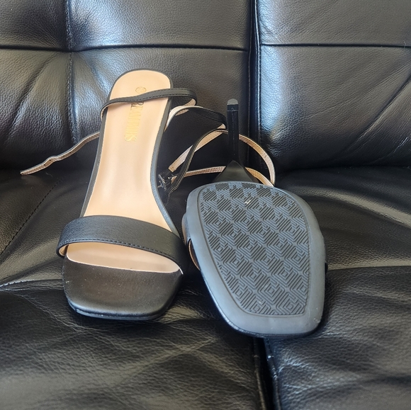 Dream Pairs Ankle Strap Stiletto Heels - Picture 3 of 4